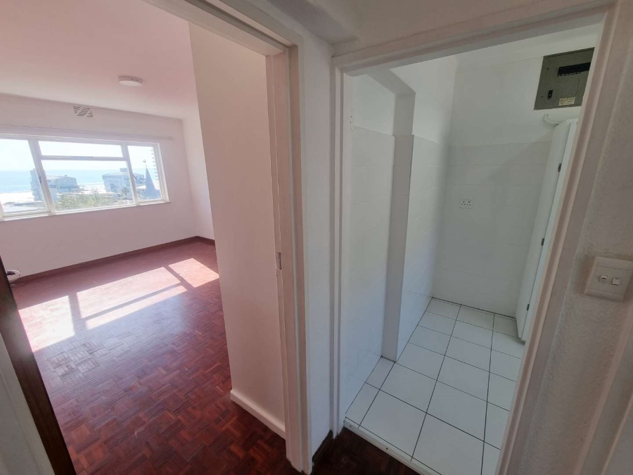 To Let 1 Bedroom Property for Rent in Sea Point Western Cape